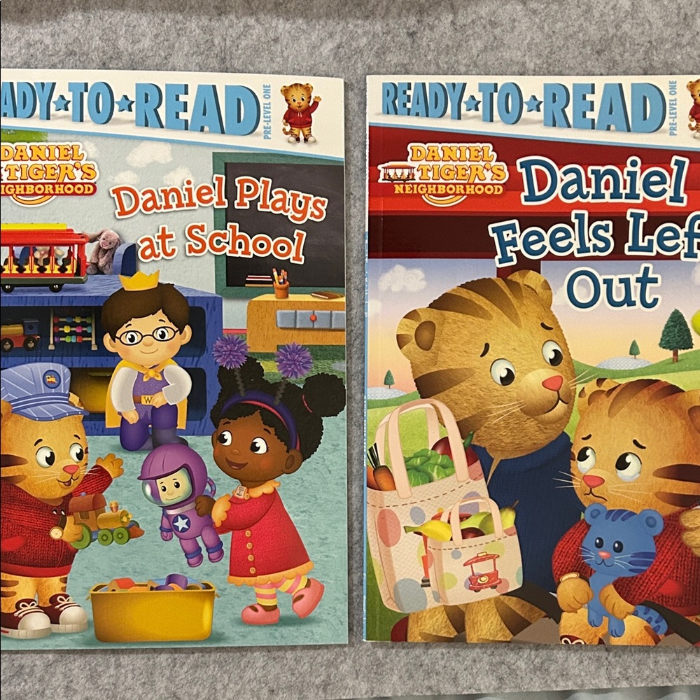 Ready-to-Read: Daniel Tiger Kids Book Set - Blue & Red Covers
